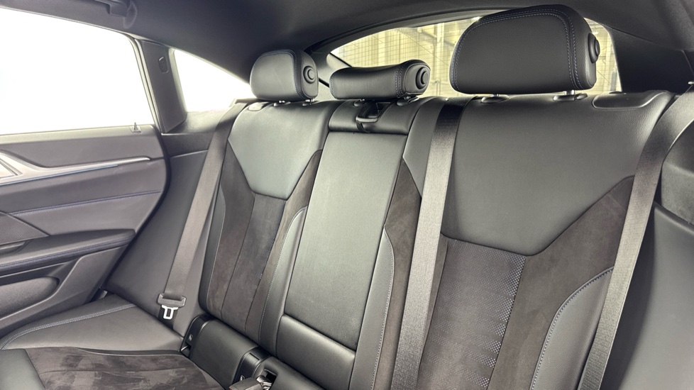 BMW i4 250kW eDrive40 M Sport 83.9kWh 5dr Auto Electric Hatchback - Image 12