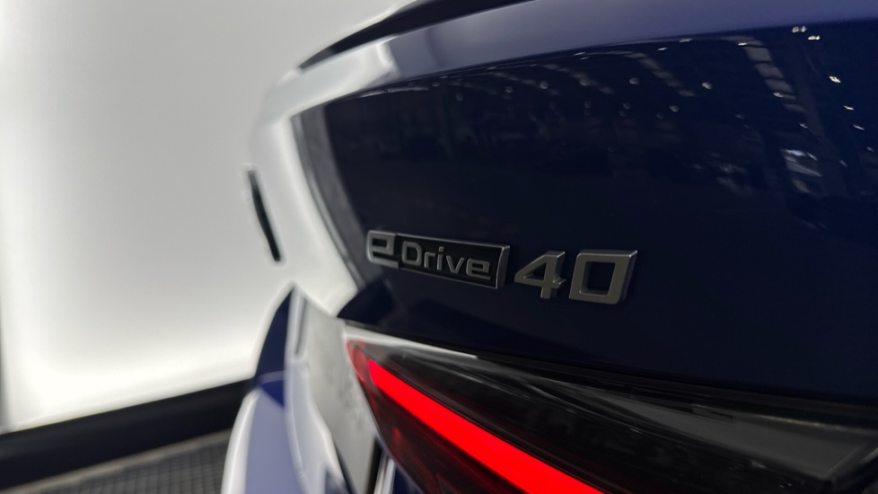 BMW i4 250kW eDrive40 M Sport 83.9kWh 5dr Auto Electric Hatchback - Image 24