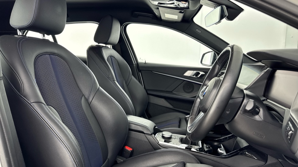 BMW 1 Series 118i [136] M Sport 5dr [Live Cockpit Professional] Petrol Hatchback - Image 11