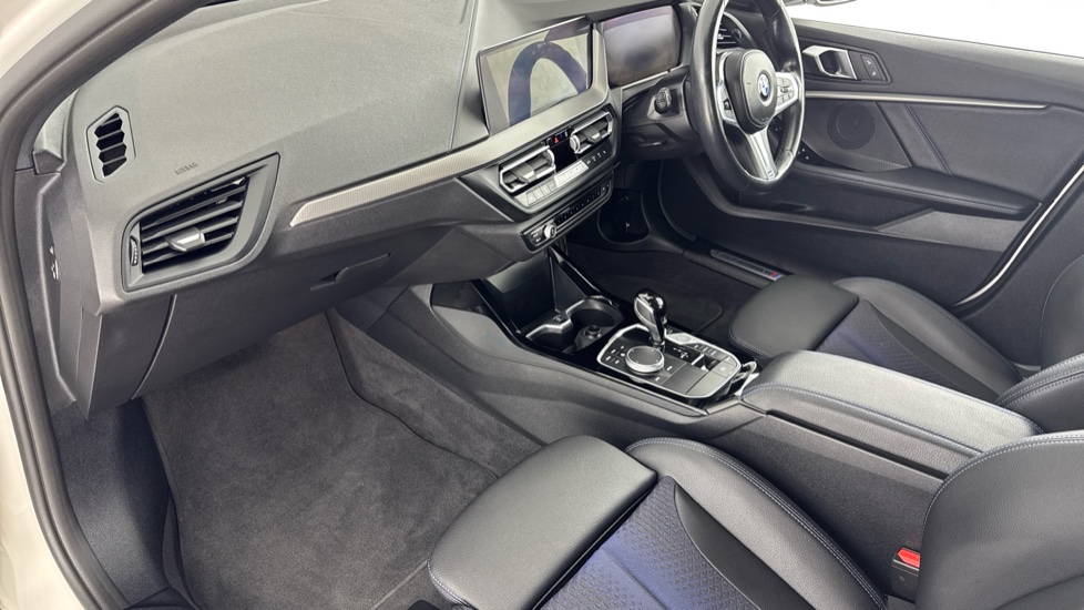 BMW 1 Series 118i [136] M Sport 5dr [Live Cockpit Professional] Petrol Hatchback - Image 7