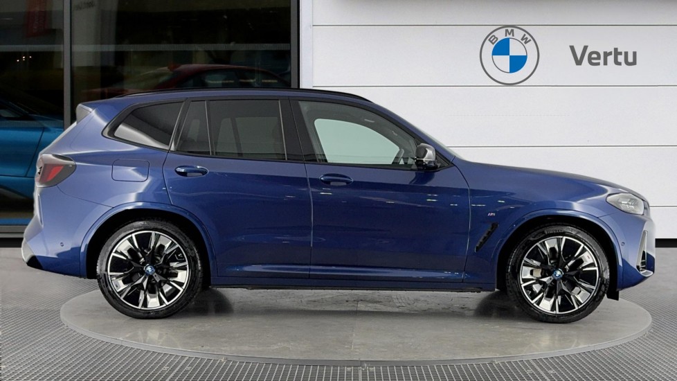 BMW X3 30e xDrive M Sport Pro 5dr Auto Estate - Image 3
