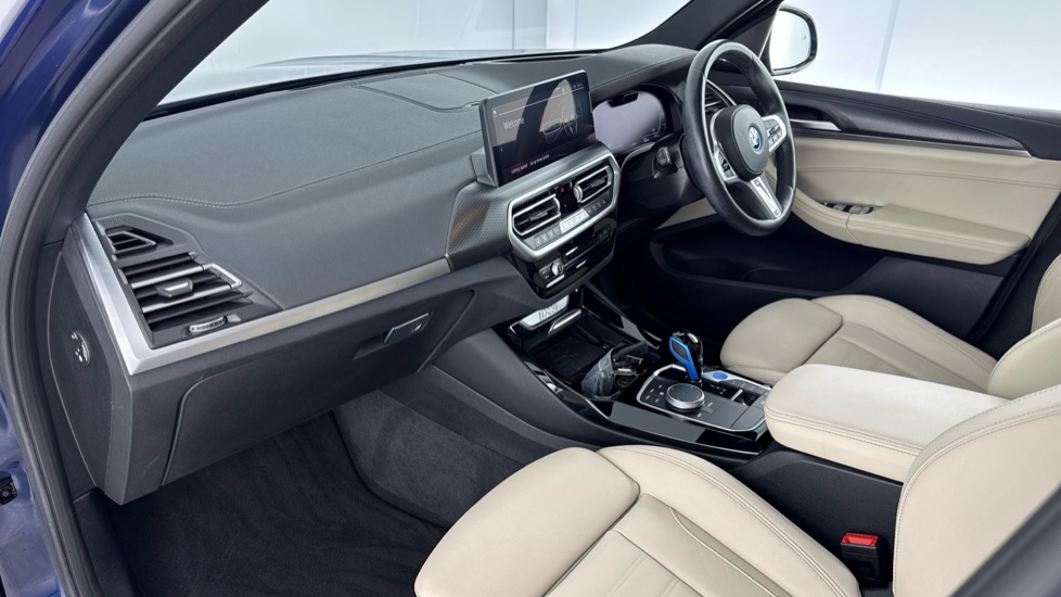 BMW X3 30e xDrive M Sport Pro 5dr Auto Estate - Image 7