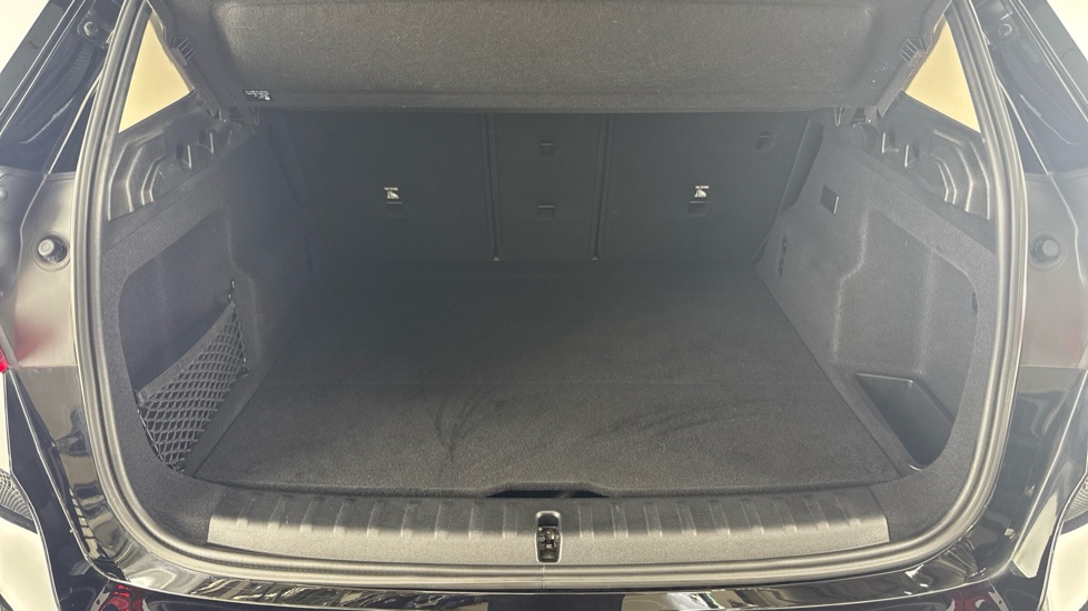 BMW iX1 230kW xDrive30 xLine 65kWh 5dr Auto Electric Estate - Image 13