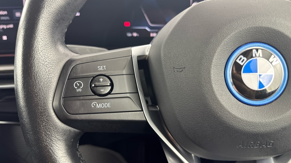 BMW iX1 230kW xDrive30 xLine 65kWh 5dr Auto Electric Estate - Image 17
