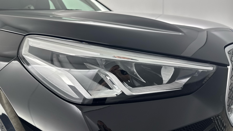 BMW iX1 230kW xDrive30 xLine 65kWh 5dr Auto Electric Estate - Image 23