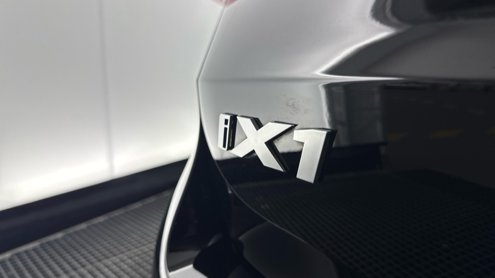 BMW iX1 230kW xDrive30 xLine 65kWh 5dr Auto Electric Estate - Image 25