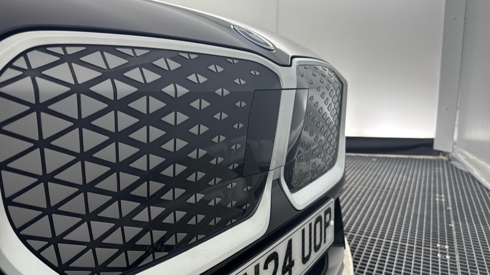 BMW iX1 230kW xDrive30 xLine 65kWh 5dr Auto Electric Estate - Image 32