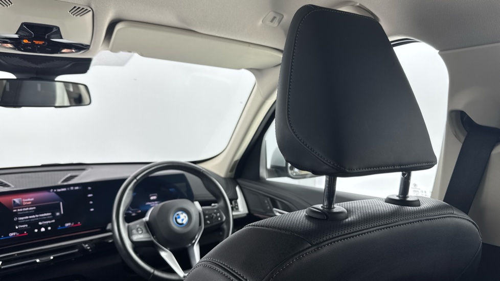 BMW iX1 230kW xDrive30 xLine 65kWh 5dr Auto Electric Estate - Image 43