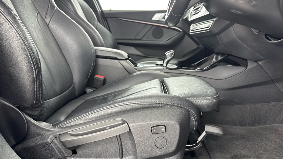 BMW 1 Series 118i M Sport 5dr Step Auto Petrol Hatchback - Image 42