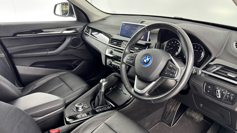 BMW X1 xDrive 25e xLine 5dr Auto Estate - Image 6