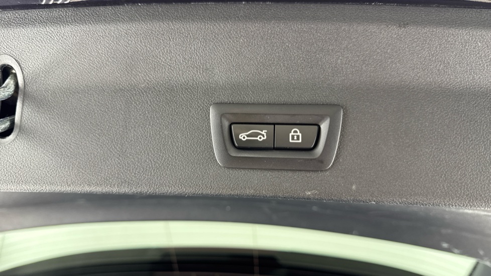 BMW iX3 210kW M Sport Pro 80kWh 5dr Auto Electric Estate - Image 27