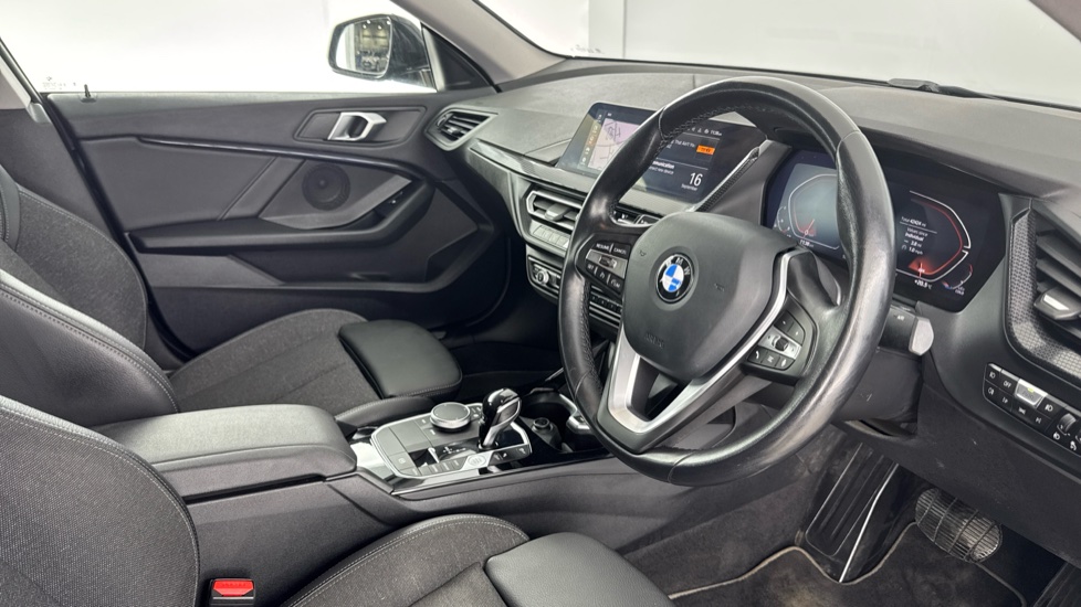 BMW 2 Series 218i Sport 4dr DCT Petrol Saloon - Image 6