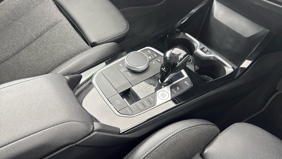 BMW 2 Series 218i Sport 4dr DCT Petrol Saloon - Image 10