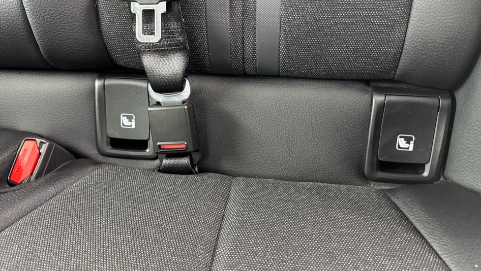 BMW 2 Series 218i Sport 4dr DCT Petrol Saloon - Image 36