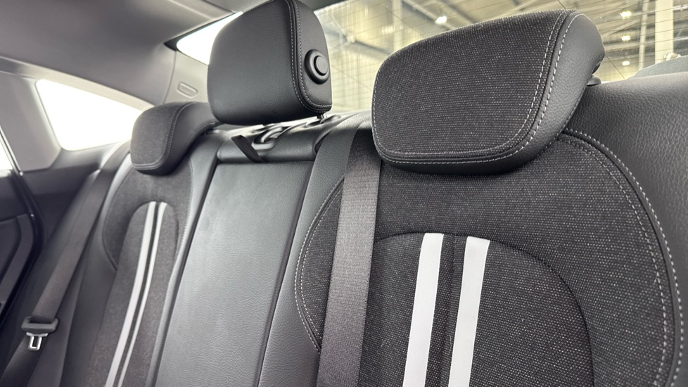 BMW 2 Series 218i Sport 4dr DCT Petrol Saloon - Image 37