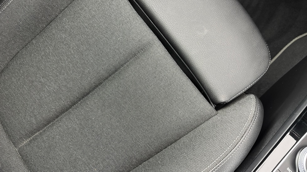 BMW 2 Series 218i Sport 4dr DCT Petrol Saloon - Image 44