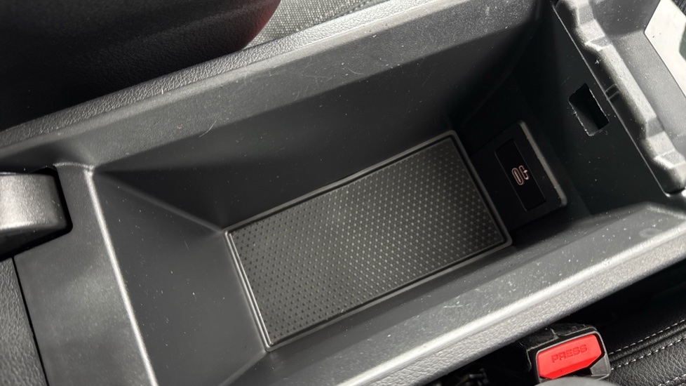 BMW 2 Series 218i Sport 4dr DCT Petrol Saloon - Image 48