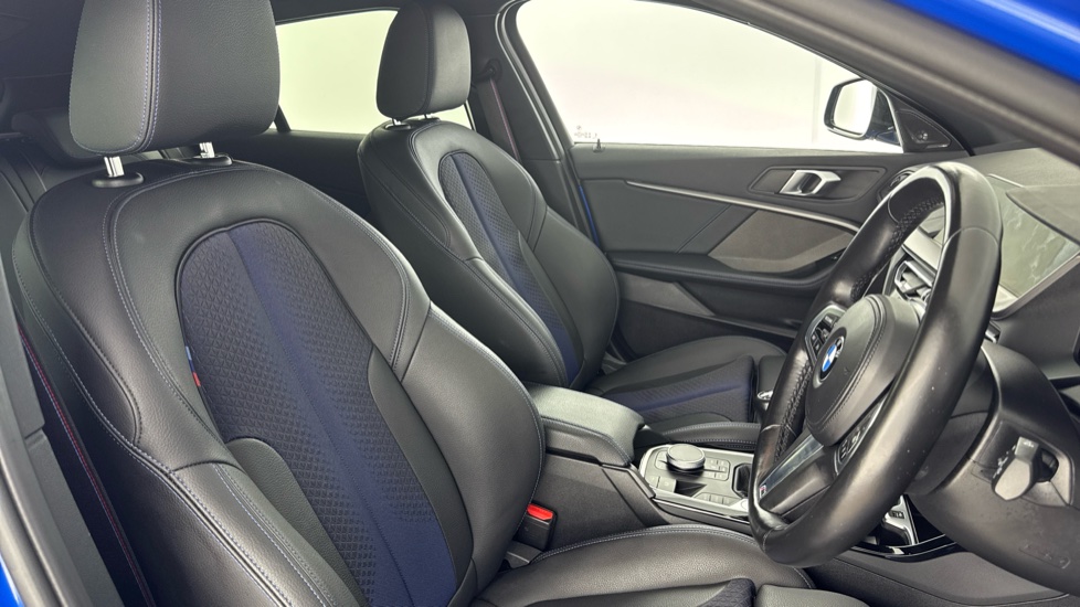 BMW 1 Series 118i [136] M Sport 5dr [Live Cockpit Pro/Pro pk] Petrol Hatchback - Image 11