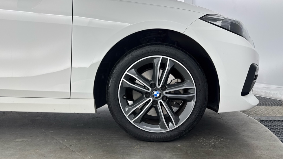 BMW 2 Series 218i Sport 4dr DCT Petrol Saloon - Image 14