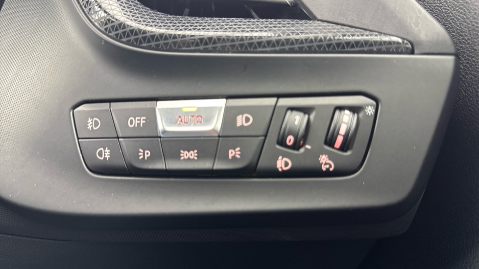 BMW 2 Series 218i Sport 4dr DCT Petrol Saloon - Image 29