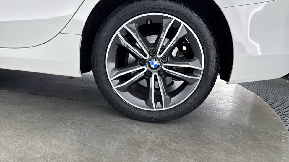BMW 2 Series 218i Sport 4dr DCT Petrol Saloon - Image 31