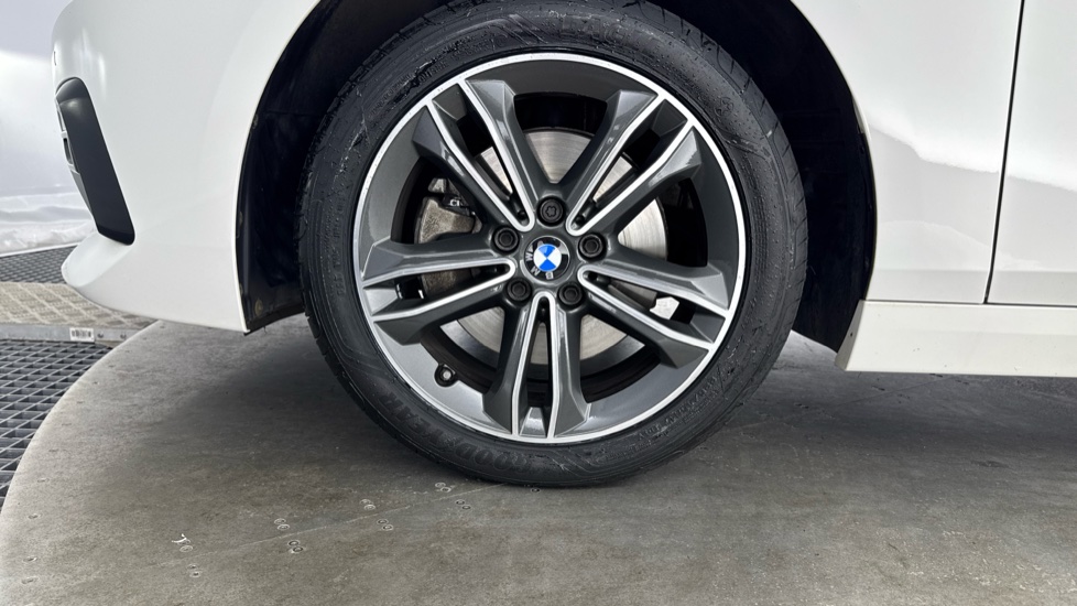 BMW 2 Series 218i Sport 4dr DCT Petrol Saloon - Image 32