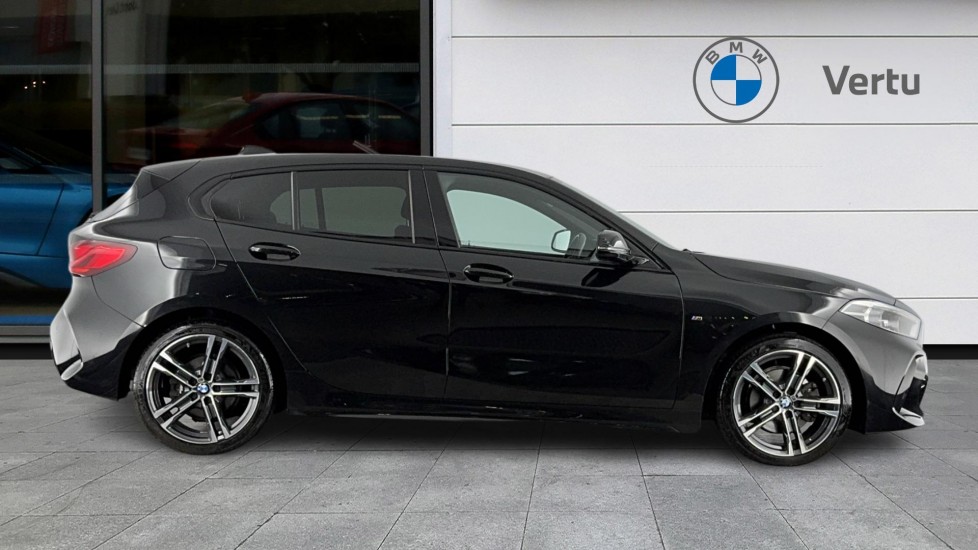 BMW 1 Series 118i [136] M Sport 5dr Petrol Hatchback - Image 3