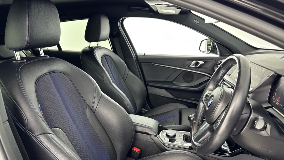 BMW 1 Series 118i [136] M Sport 5dr Petrol Hatchback - Image 11