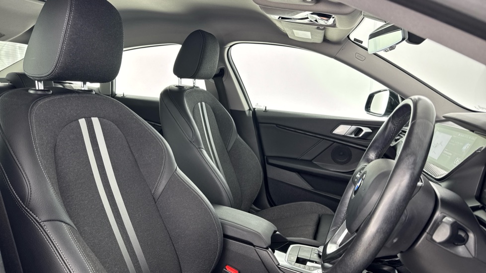 BMW 2 Series 218i Sport 4dr DCT Petrol Saloon - Image 11