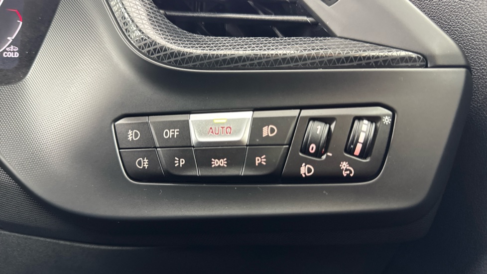 BMW 2 Series 218i Sport 4dr DCT Petrol Saloon - Image 20
