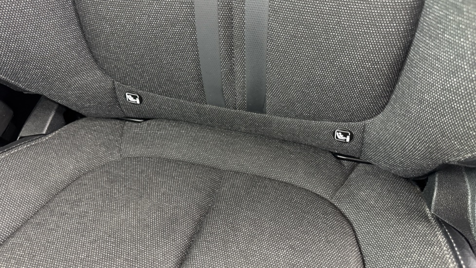 BMW 2 Series 218i Sport 4dr DCT Petrol Saloon - Image 33