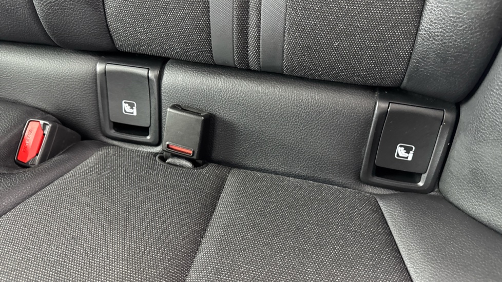 BMW 2 Series 218i Sport 4dr DCT Petrol Saloon - Image 36
