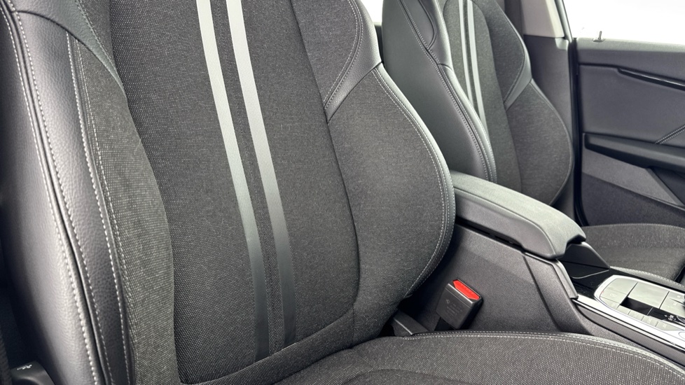 BMW 2 Series 218i Sport 4dr DCT Petrol Saloon - Image 41