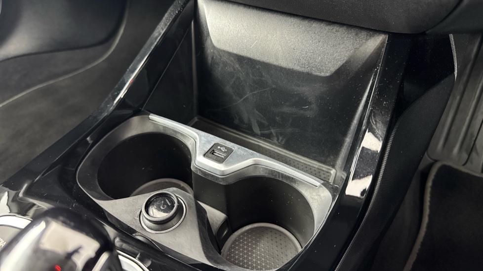 BMW 2 Series 218i Sport 4dr DCT Petrol Saloon - Image 45