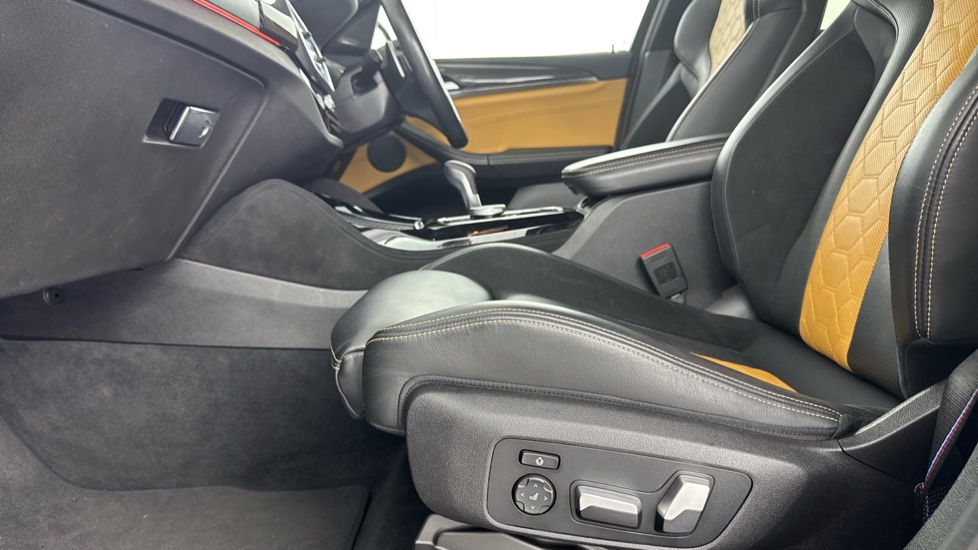BMW X4 M xDrive X4 M Competition 5dr Step Auto Petrol Estate - Image 35