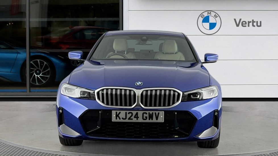 BMW 3 Series 330e M Sport 4dr Step Auto Saloon - Image 16