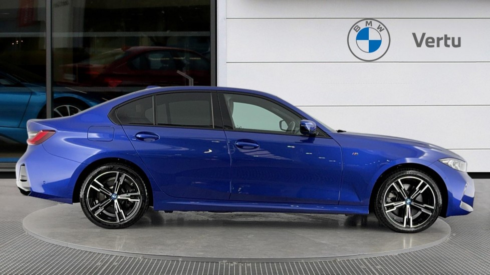 BMW 3 Series 330e M Sport 4dr Step Auto Saloon - Image 3