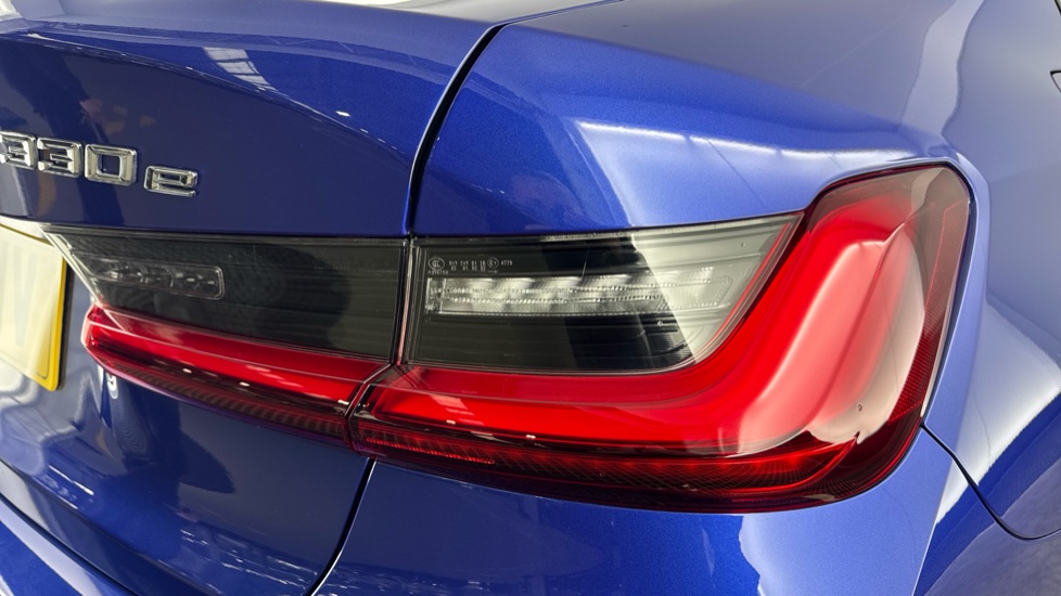 BMW 3 Series 330e M Sport 4dr Step Auto Saloon - Image 22