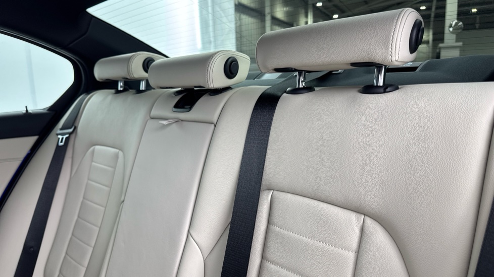BMW 3 Series 330e M Sport 4dr Step Auto Saloon - Image 38