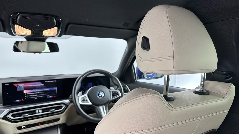 BMW 3 Series 330e M Sport 4dr Step Auto Saloon - Image 41
