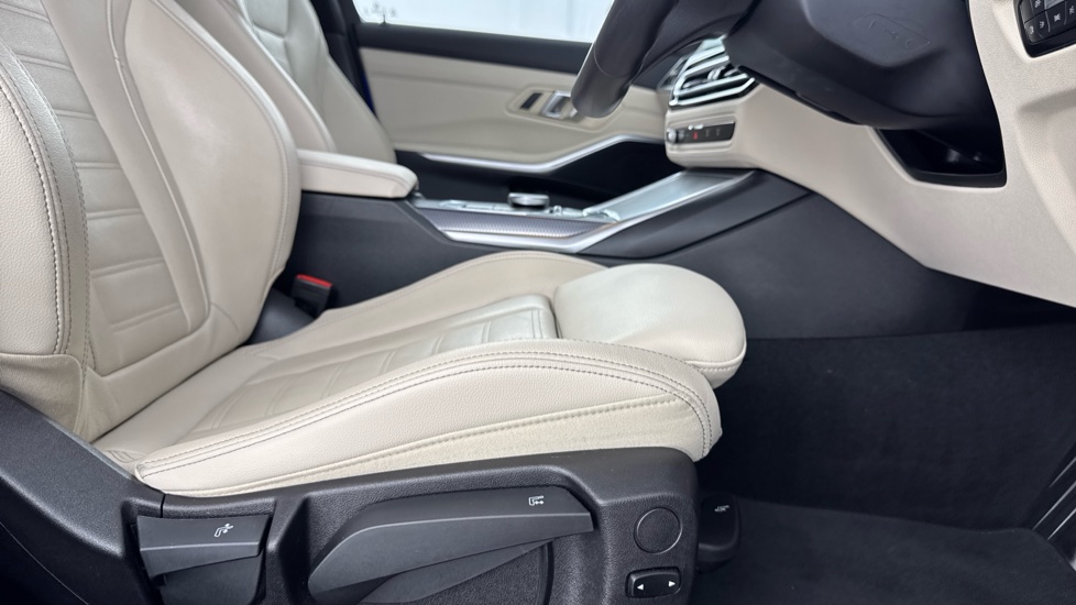 BMW 3 Series 330e M Sport 4dr Step Auto Saloon - Image 42