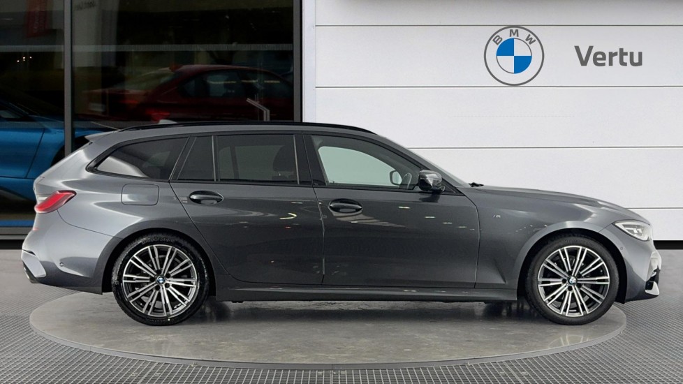 BMW 3 Series 320i M Sport 5dr Step Auto Petrol Estate - Image 3