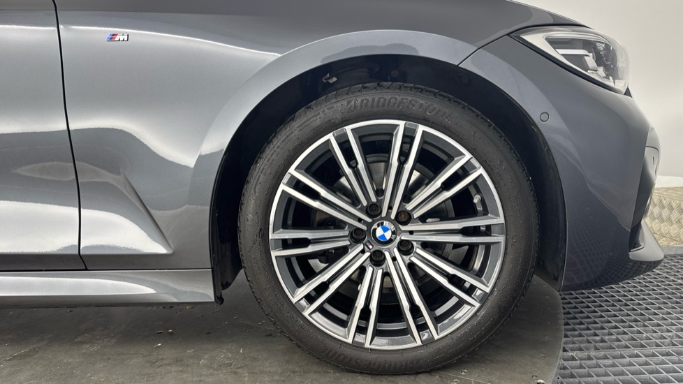 BMW 3 Series 320i M Sport 5dr Step Auto Petrol Estate - Image 14