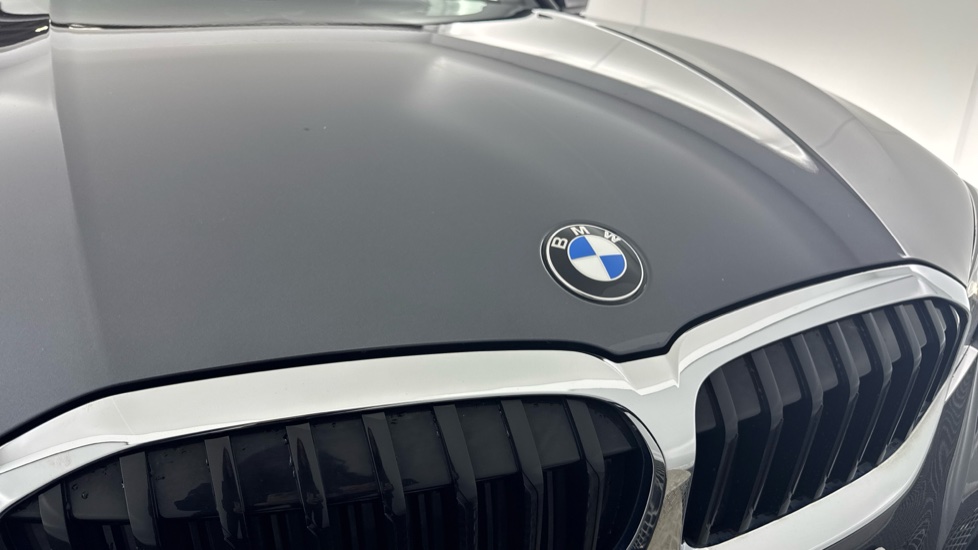 BMW 3 Series 320i M Sport 5dr Step Auto Petrol Estate - Image 22