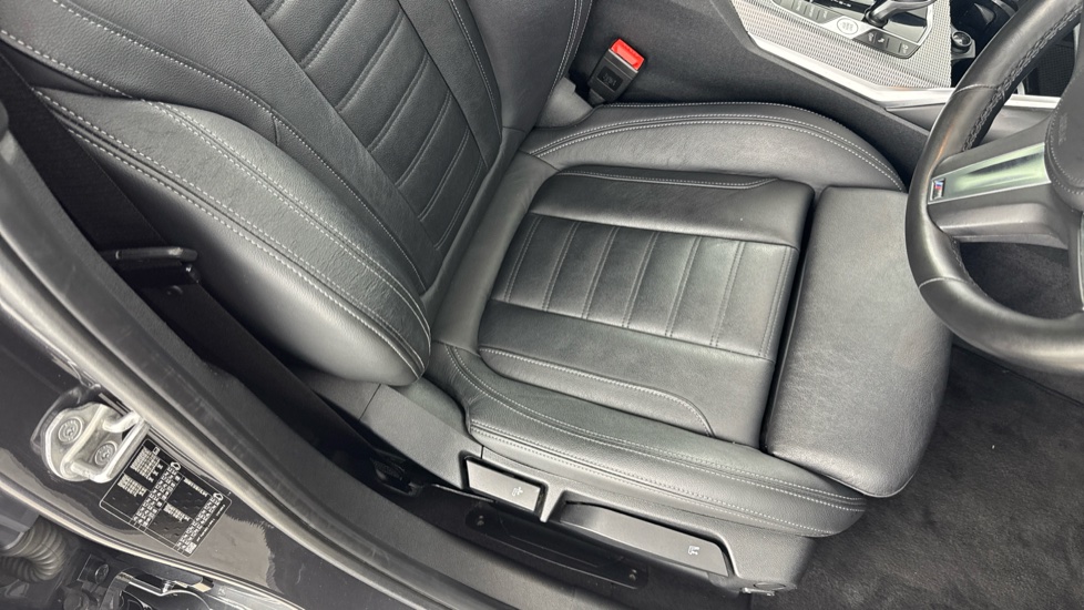 BMW 3 Series 320i M Sport 5dr Step Auto Petrol Estate - Image 32