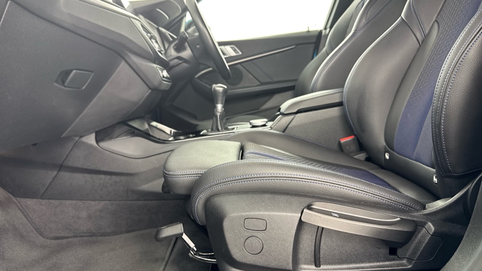 BMW 2 Series 218i [136] M Sport 4dr Petrol Saloon - Image 32