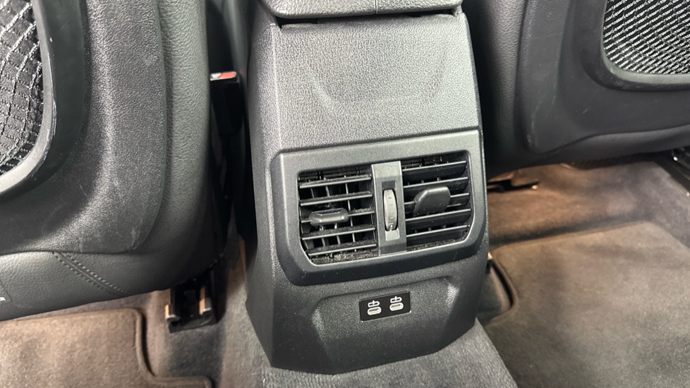 BMW 2 Series 218i [136] M Sport 4dr Petrol Saloon - Image 40