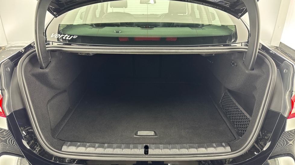 BMW 2 Series 218i [136] Sport 4dr DCT Petrol Saloon - Image 13