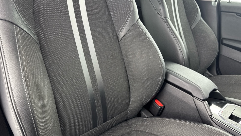 BMW 2 Series 218i [136] Sport 4dr DCT Petrol Saloon - Image 43