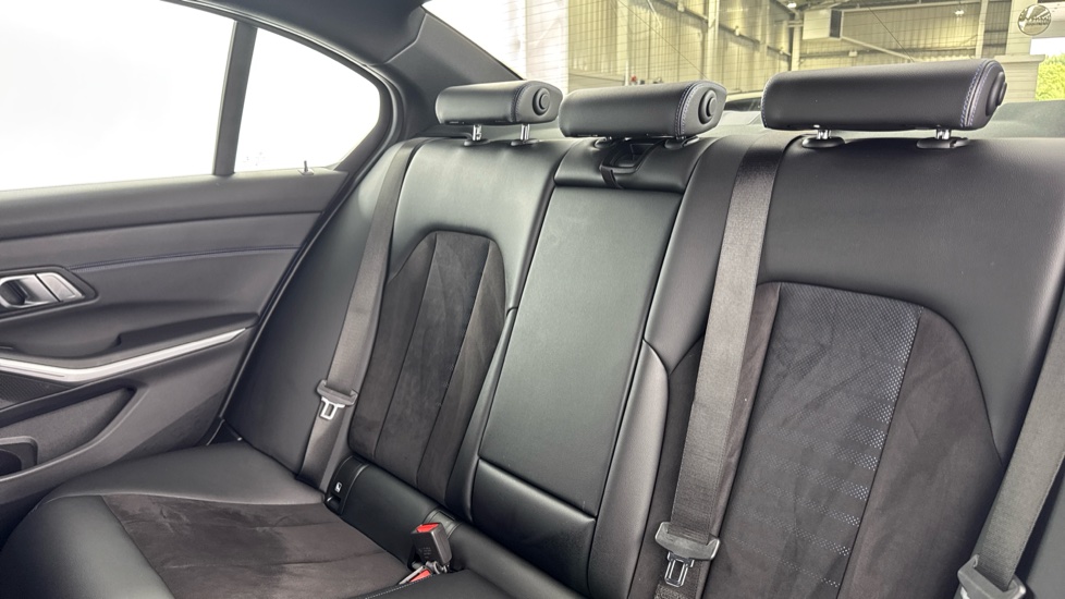 BMW 3 Series 320i M Sport 4dr Step Auto Petrol Saloon - Image 12